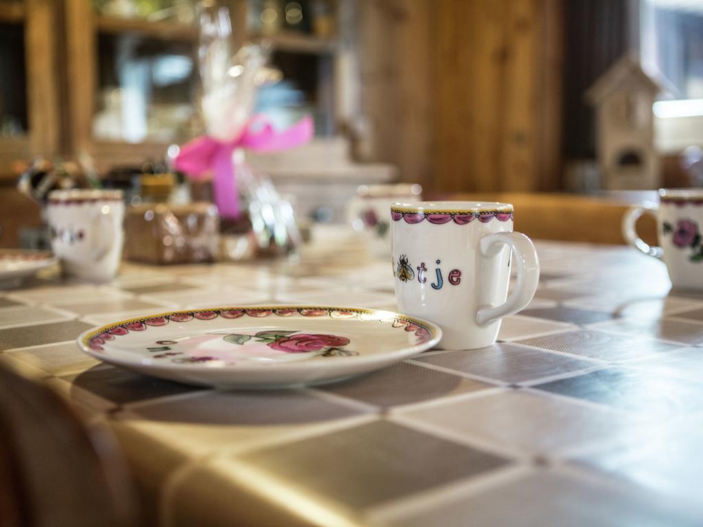 Luxurious Chalet In Oud Turnhout With Large Garden Villa Oud-Turnhout ภายนอก รูปภาพ