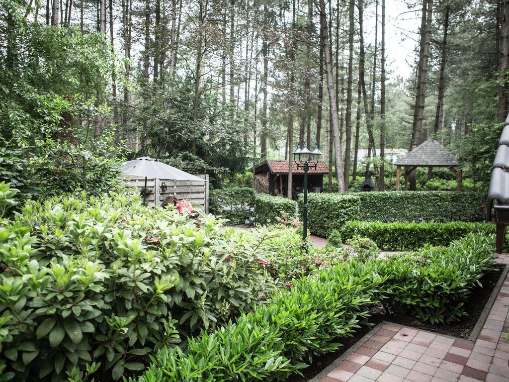 Luxurious Chalet In Oud Turnhout With Large Garden Villa Oud-Turnhout ภายนอก รูปภาพ