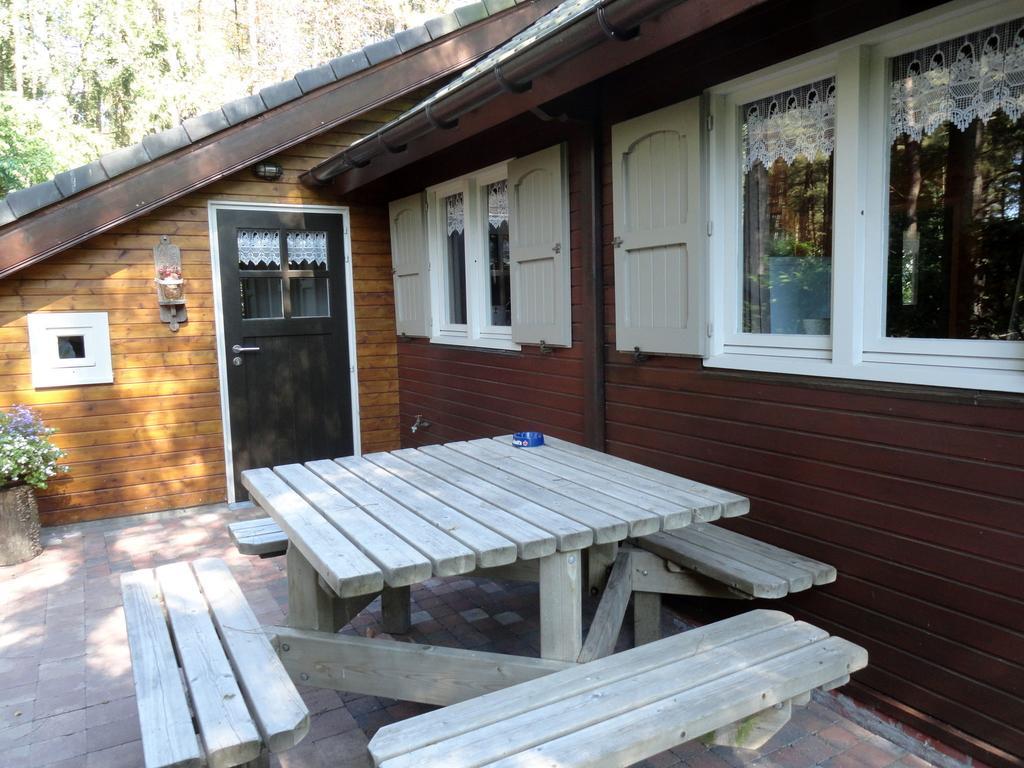 Luxurious Chalet In Oud Turnhout With Large Garden Villa Oud-Turnhout ภายนอก รูปภาพ