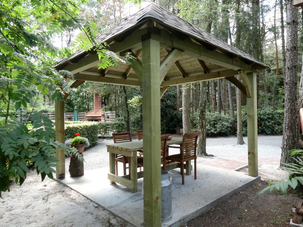 Luxurious Chalet In Oud Turnhout With Large Garden Villa Oud-Turnhout ภายนอก รูปภาพ