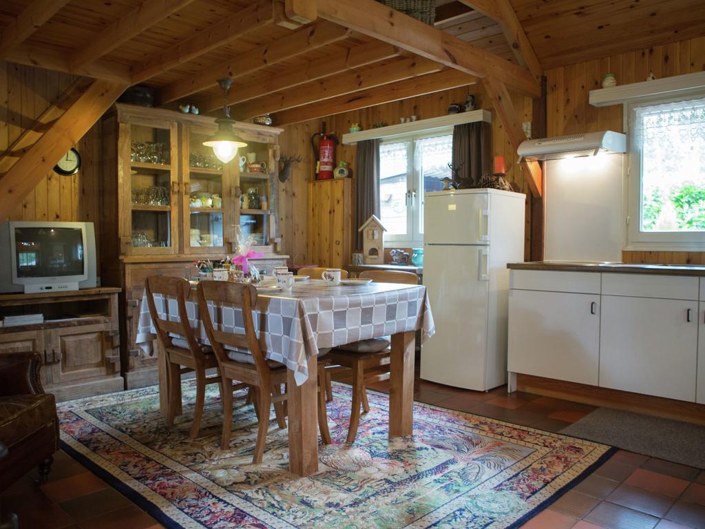 Luxurious Chalet In Oud Turnhout With Large Garden Villa Oud-Turnhout ภายนอก รูปภาพ